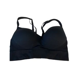 NWT Victoria’s Secret Medium Support Sports Bra